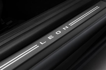 Estribera folio 5 puertas SEAT León 5F0071310