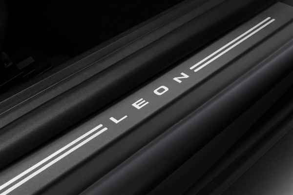 Estribera folio 5 puertas SEAT León  5F0071310