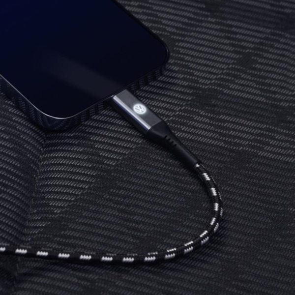 Cable USB-C a Apple Lightning original Volkswagen 000051446CA (4)