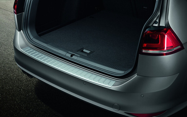 Cantonera para borde de carga Golf 7 Variant (hasta 2017) / Golf 7 Alltrack Plástico autoadherente con diseño de acero