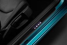 Estribera iluminada SC SEAT León