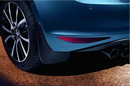 Faldón guardabarros trasero para Golf.