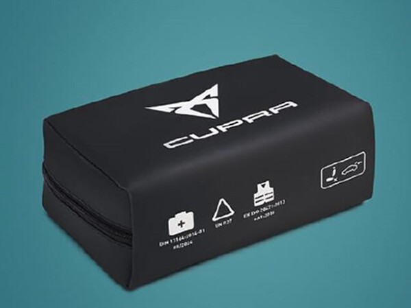 Kit de seguridad CUPRA con botiquín (1 triángulo)