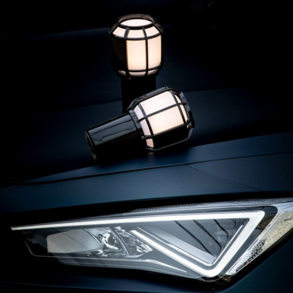 Lámpara portátil  para interiores y exteriores Cupra x Marset (5)