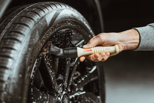 Limpiador de llantas Autoglym 500ml (4)