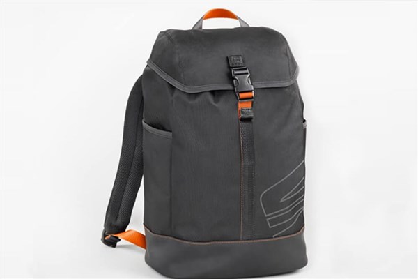 Mochila gris y naranja SEAT