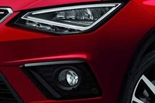 Moldura de luz antiniebla Negro SEAT Arona