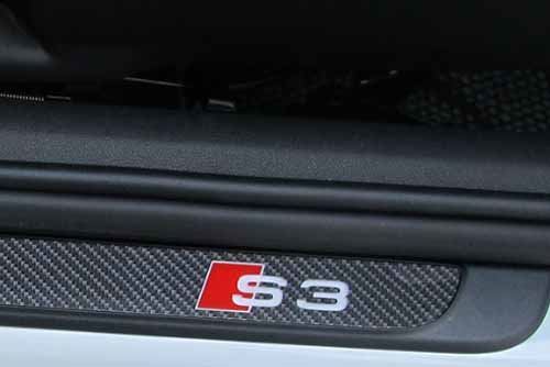 Molduras de acceso iluminado con rótulo S3