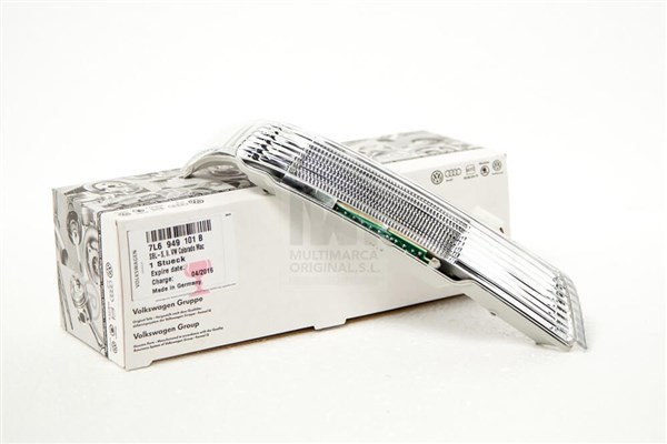 Piloto retrovisor izquierdo 7L6949101B