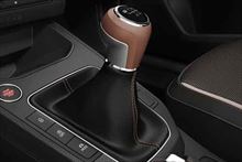 Pomo de cambio SEAT Ibiza 5v mystic magenta