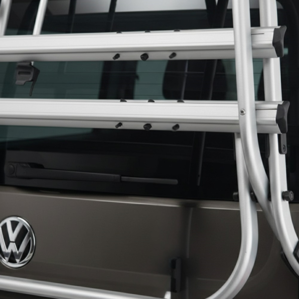 Portabicicletas para cuatro bicicletas de portón trasero para VW Transporter: Multivan T6, California, Caravelle (3)