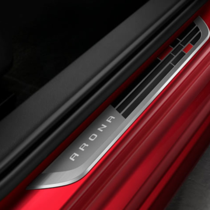 Estribera de acero inoxidable Sport Version SEAT Arona.