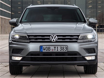 Rejilla central cromada Tiguan Sport MK2 5NA853651K ZLL