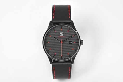 Reloj negro de cuarzo SEAT