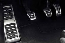 Reposapié y fundas de pedales en acero inoxidable para vehículos con cambio manual