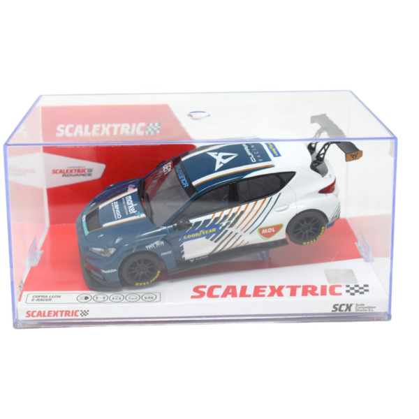 Scalextric Cupra e-Racer Advance - Marc Gené (6)