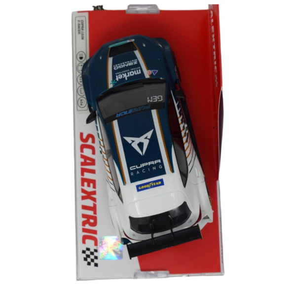 Scalextric Cupra e-Racer Advance - Marc Gené (2)