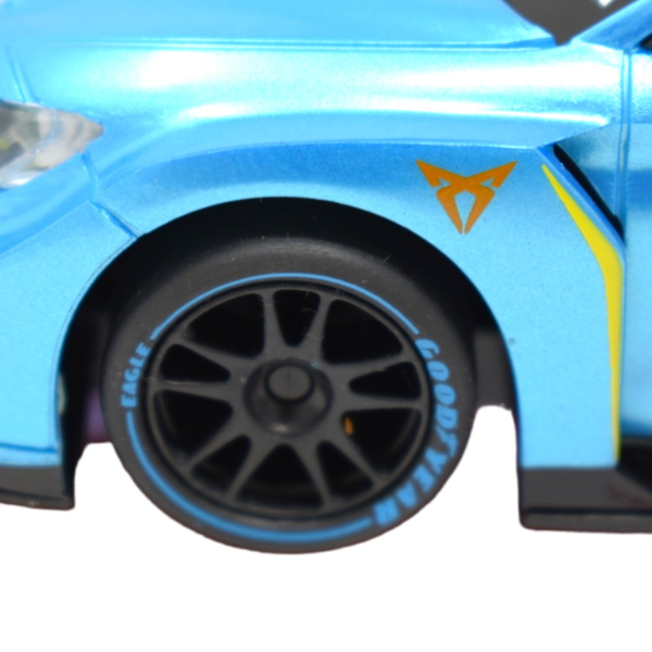 Scalextric Cupra E-Racer- FIA World Cup Champion (2)