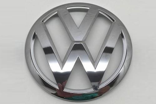 Simbolo Volkswagen Golf cromado brillante